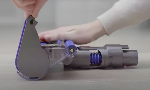How to replace the soft roller brush bars on your Dyson V11™ cordless vacuum